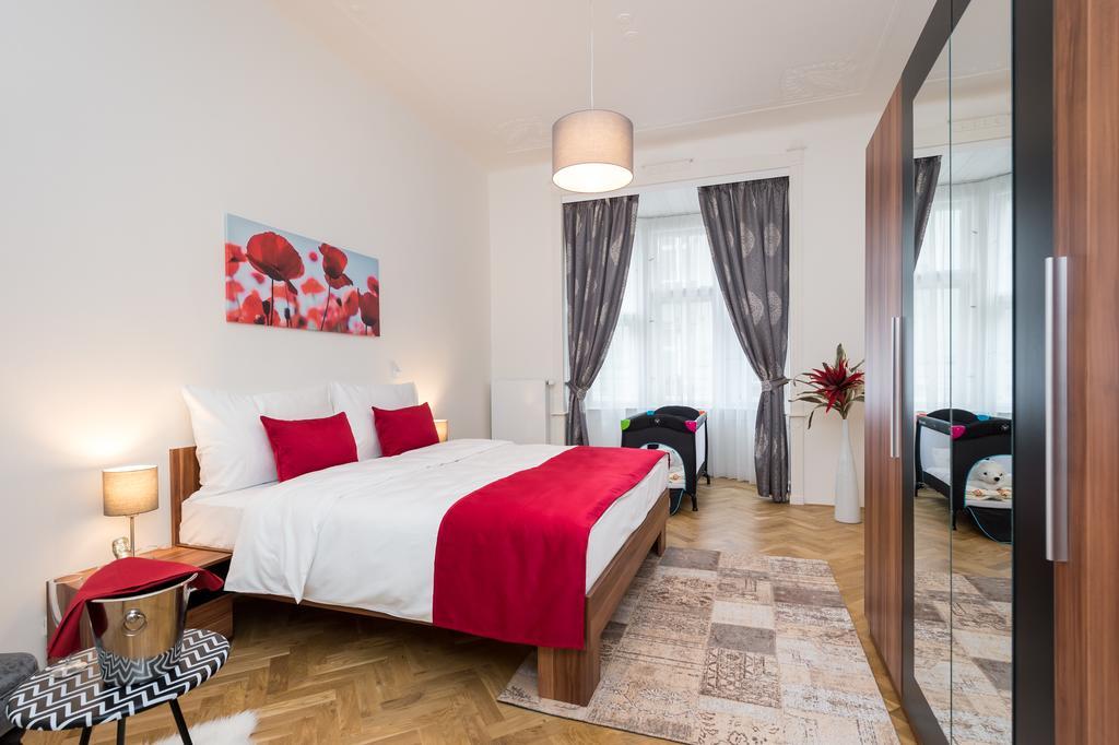 Love To Live Apartments Prague Ngoại thất bức ảnh