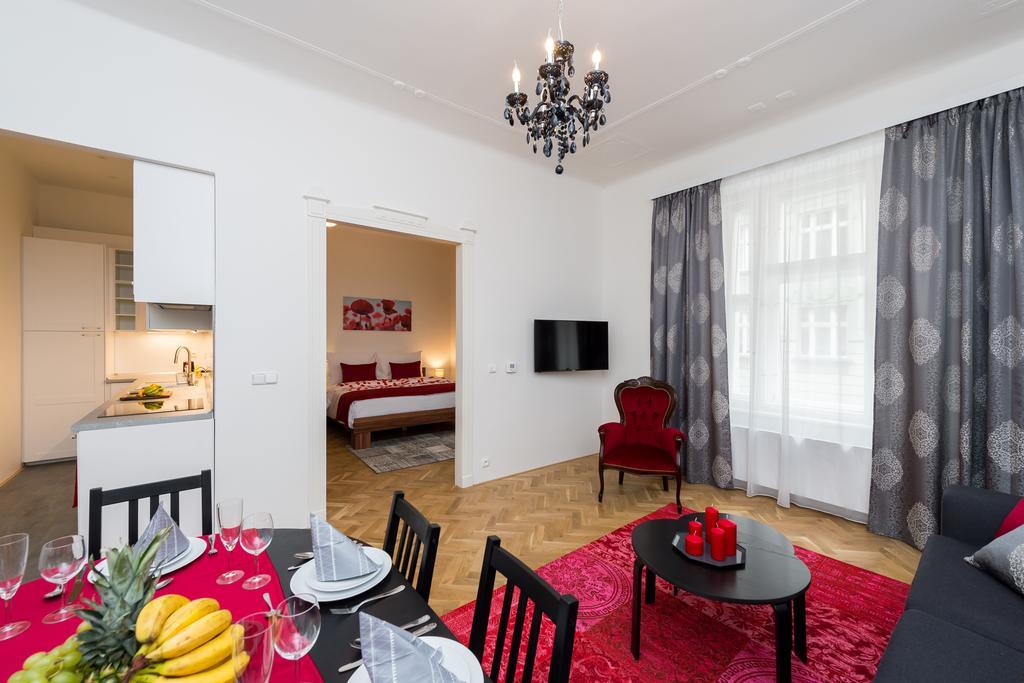 Love To Live Apartments Prague Ngoại thất bức ảnh