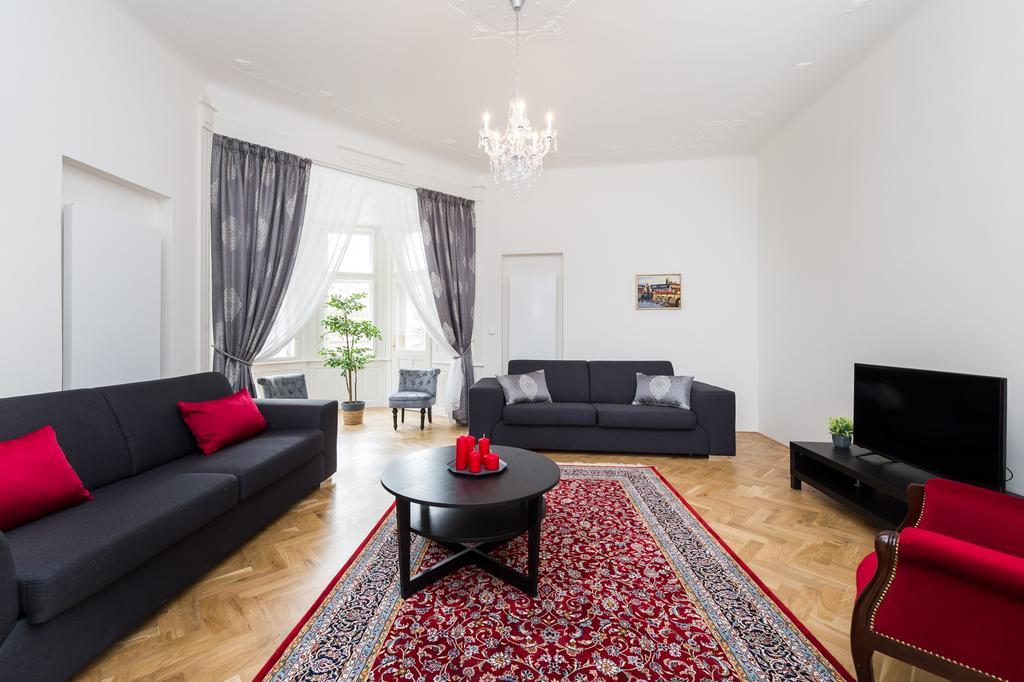Love To Live Apartments Prague Ngoại thất bức ảnh