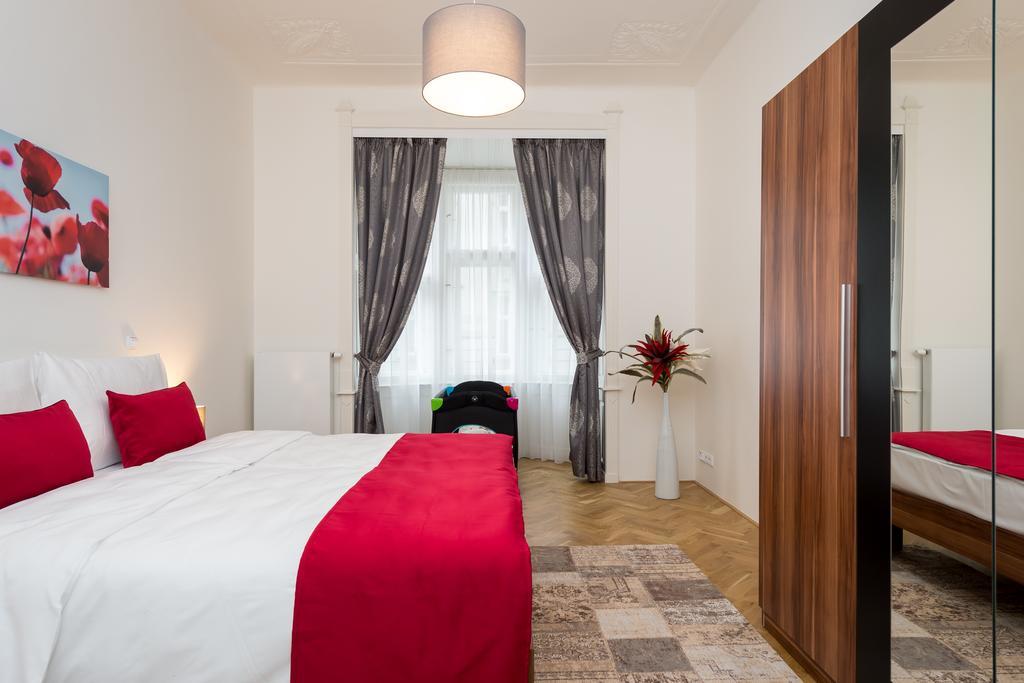 Love To Live Apartments Prague Ngoại thất bức ảnh