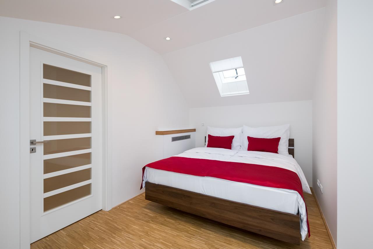 Love To Live Apartments Prague Ngoại thất bức ảnh