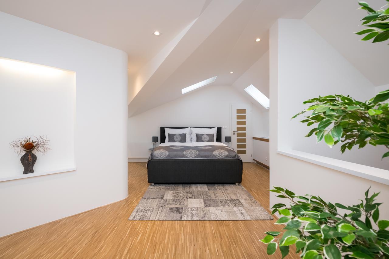 Love To Live Apartments Prague Ngoại thất bức ảnh