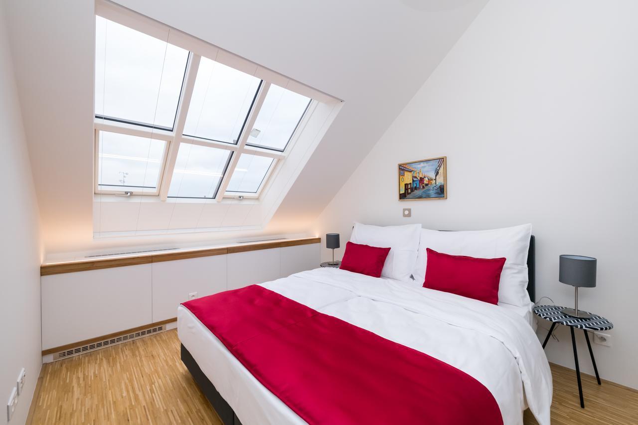 Love To Live Apartments Prague Ngoại thất bức ảnh
