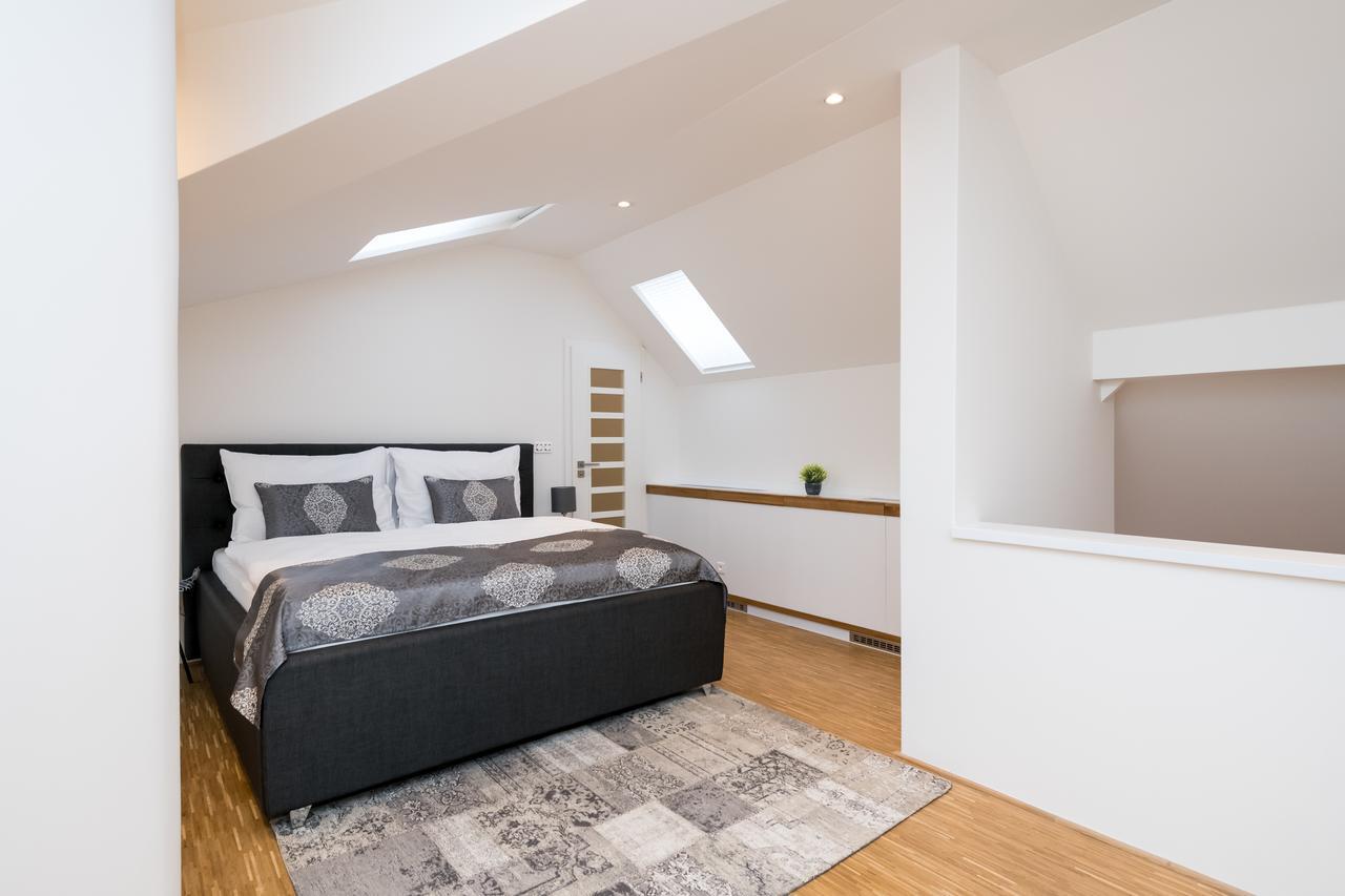 Love To Live Apartments Prague Ngoại thất bức ảnh