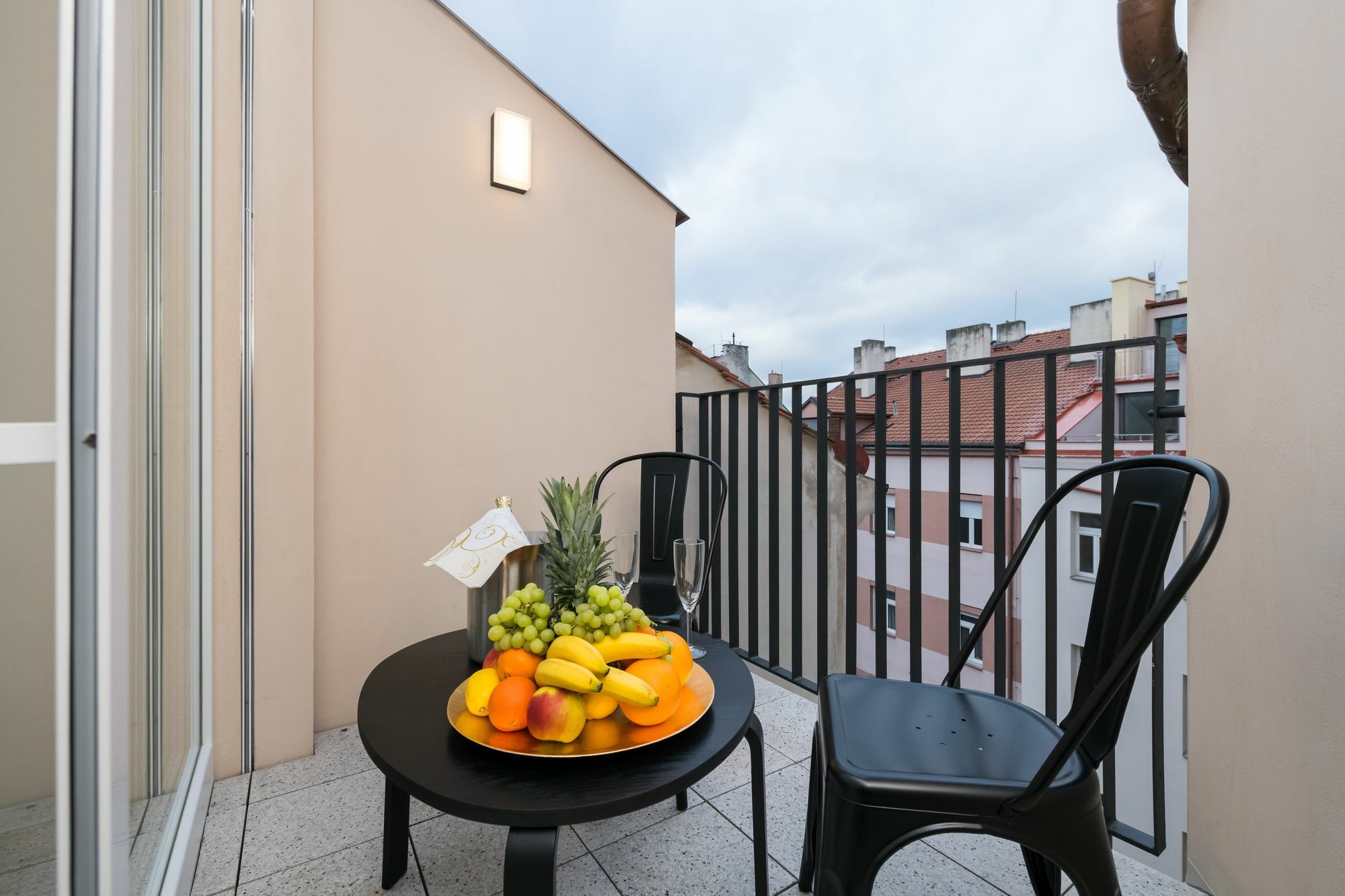 Love To Live Apartments Prague Ngoại thất bức ảnh